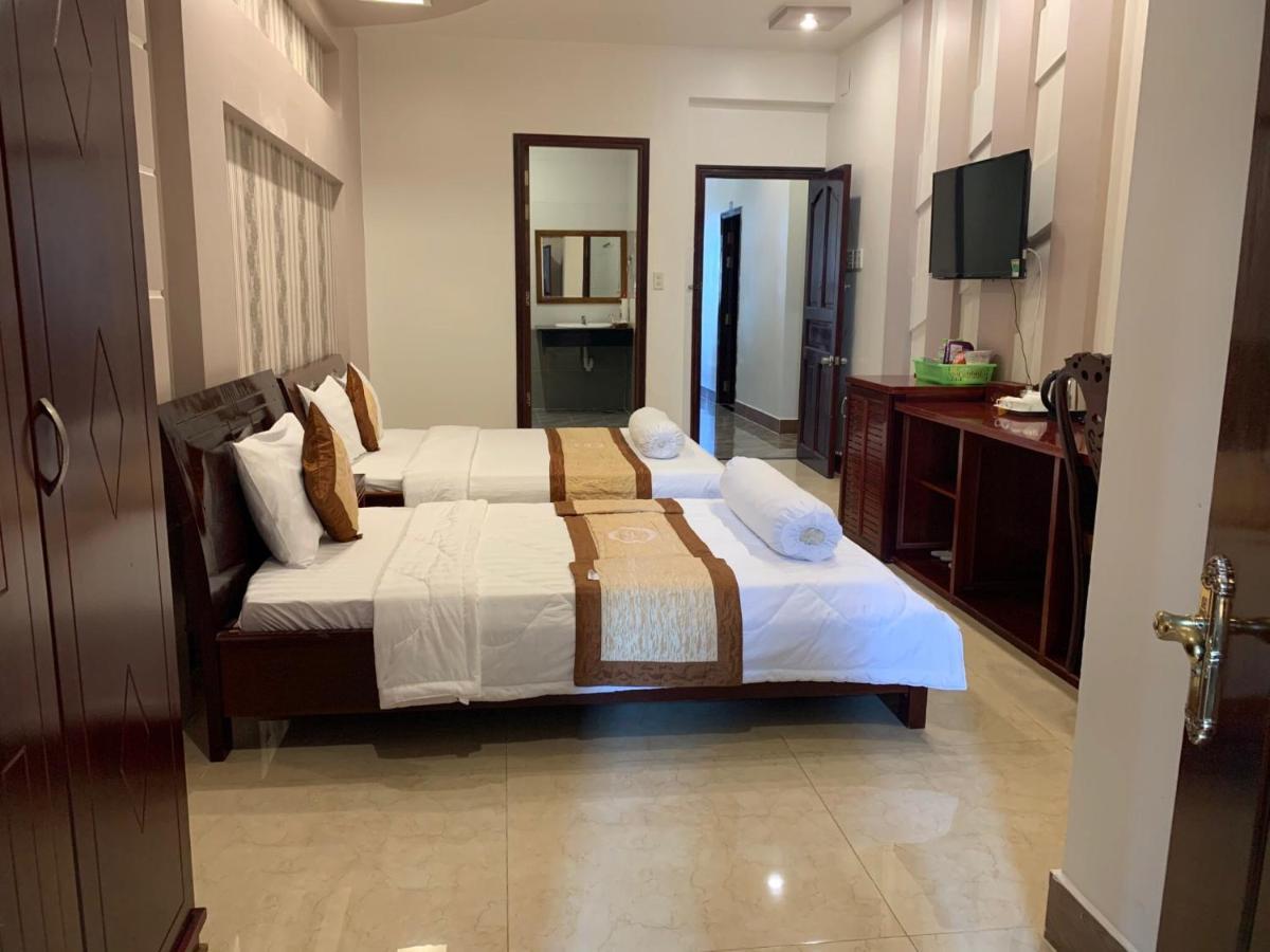 Phuc Hung Hotel Rach Gia Exterior photo