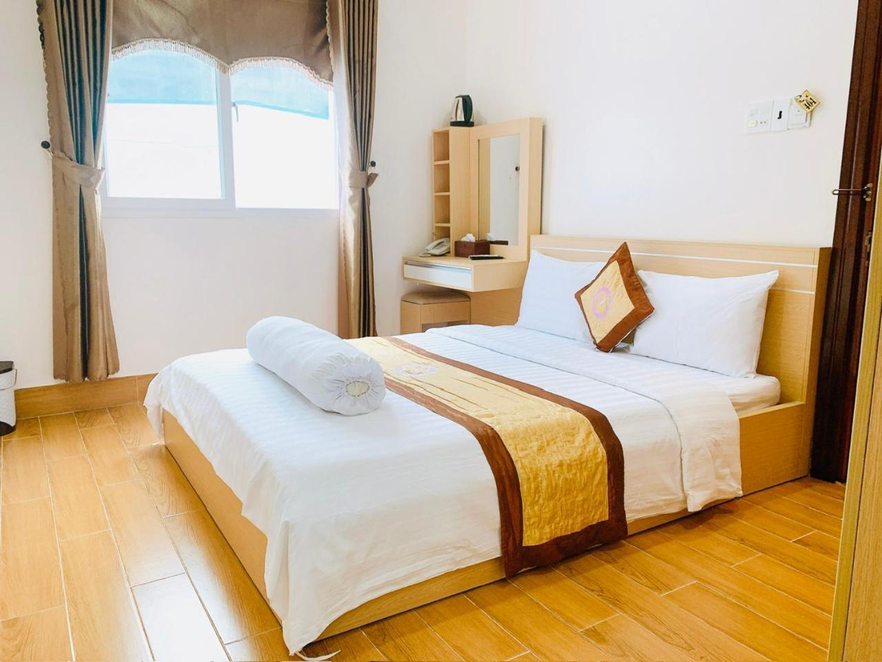 Phuc Hung Hotel Rach Gia Exterior photo