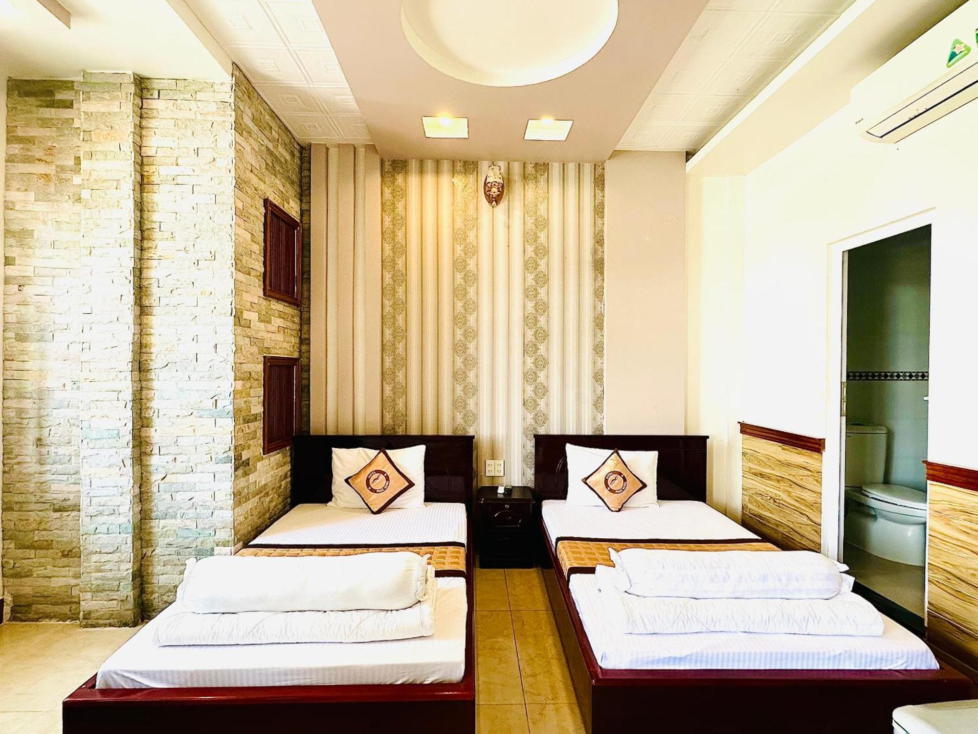 Phuc Hung Hotel Rach Gia Exterior photo